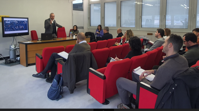 Identificare nuovi contatti commerciali all’estero con LinkedIn: buona l’adesione al seminario da parte delle imprese