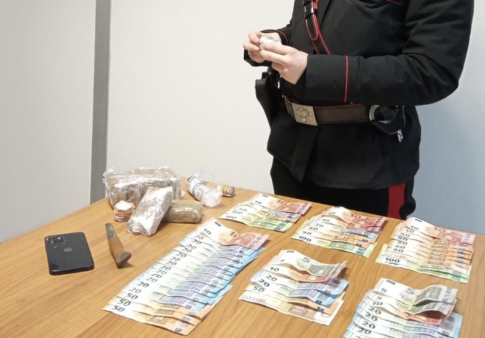 Minorenne trovato con un chilogrammo di droga: arrestato