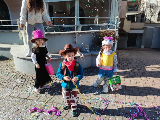 I bimbi dell’asilo in festa per Carnevale
