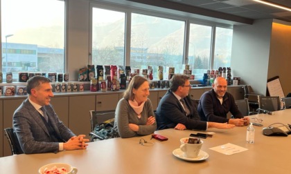 Ministro Giorgetti in visita a Gimoka: la sostenibilità ambientale passa anche dal trasporto merci, opportunità negata alla Valtellina