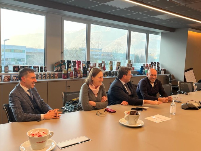 Ministro Giorgetti in visita a Gimoka: la sostenibilità ambientale passa anche dal trasporto merci, opportunità negata alla Valtellina