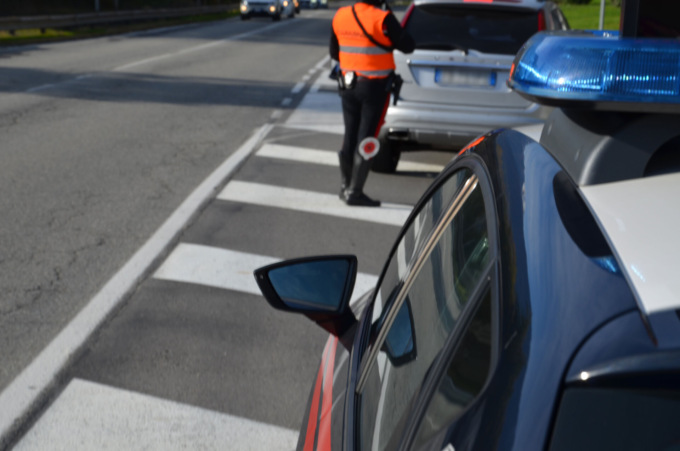 Evade dai domiciliari ma viene beccato dai carabinieri, finisce in carcere