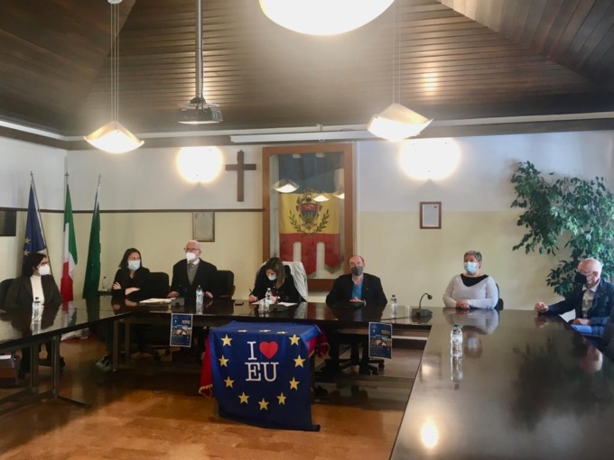Oggi 12 maggio la Giornata dell’Europa con gli studenti della Scuola Primaria