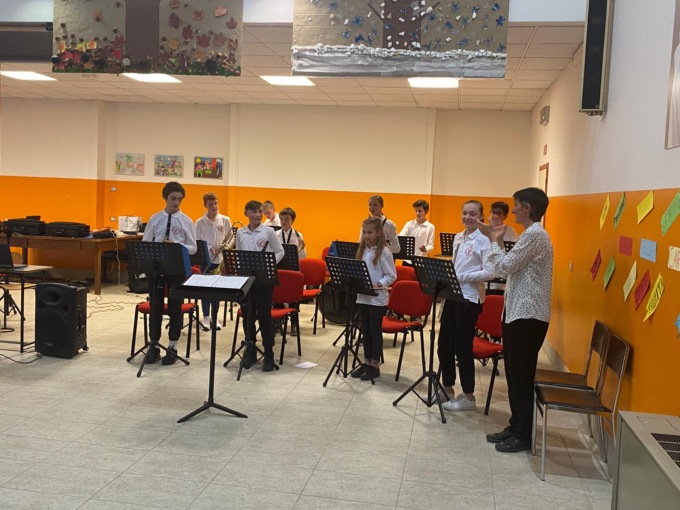 Gli alunni di Cosio e Regoledo e gli allievi della Filarmonica Santa Cecilia mettono in scena “I quattro elementi”
