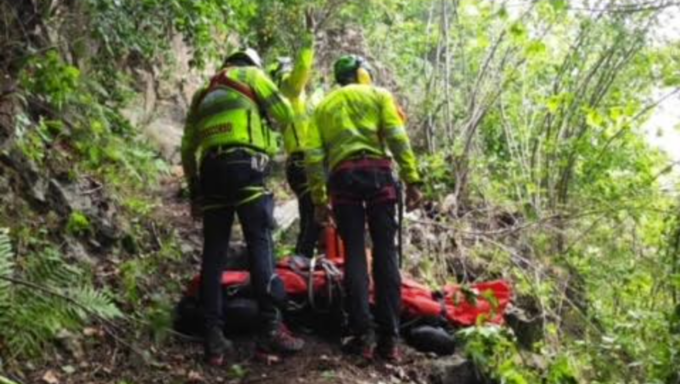 Infortunio in sella all’e-bike: due persone in ospedale