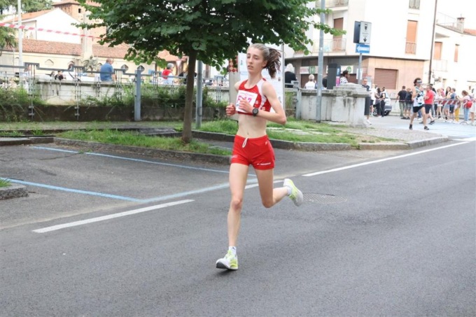 Elisa rovedatti campionessa regionale 5 km su strada