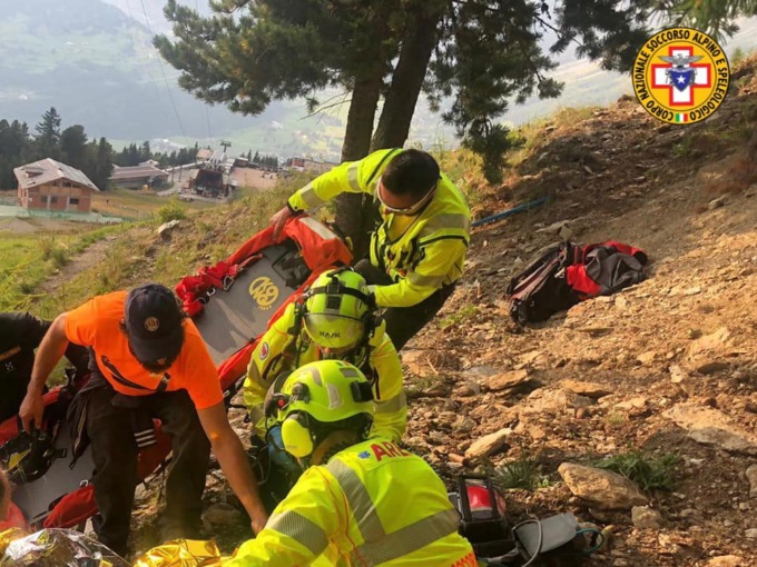 Biker a terra incosciente: 24enne all’ospedale