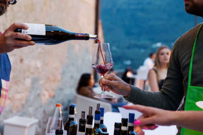 Calici di Stelle: un viaggio tra vino e bellezza