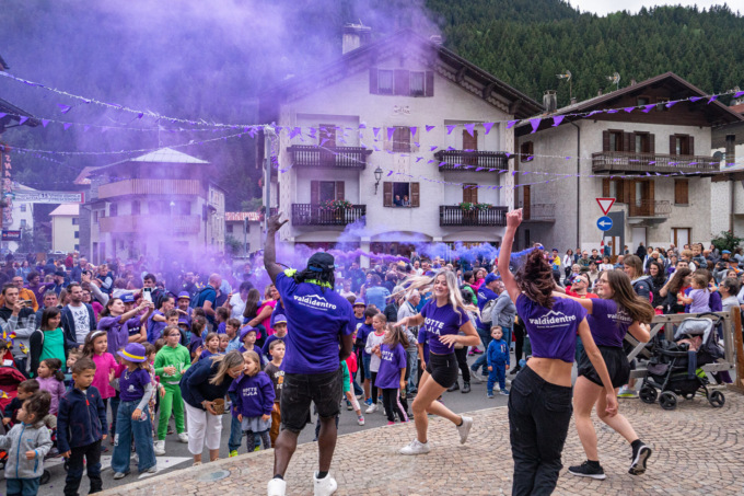 Che spettacolo a Valdidentro: La Notte Viola conquista tutti