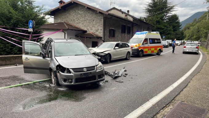 Incidente lungo la Strada Statale 340 a Sorico