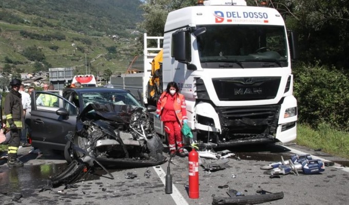 Incidente mortale in tangenziale, la vittima una donna di 30 anni