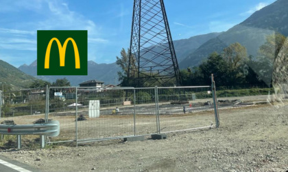 Nero su bianco: il McDonald's a Villa di Tirano
