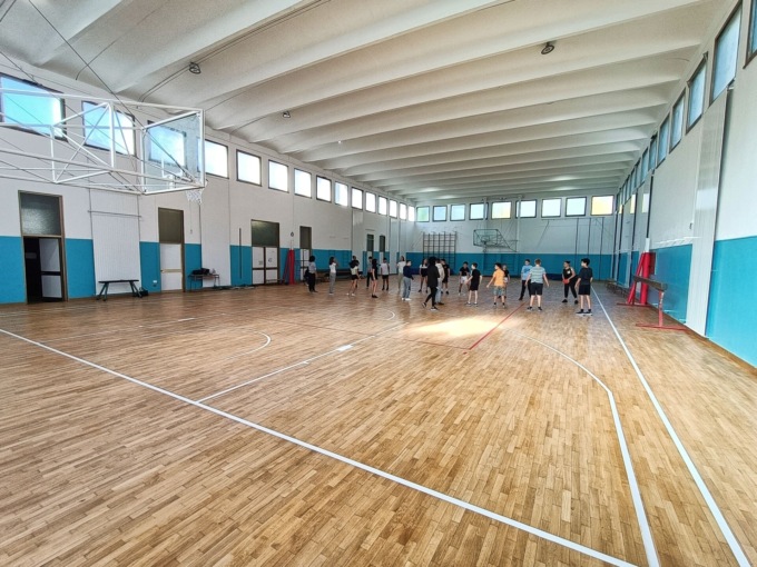Palestra rinnovata alle scuole Trombini