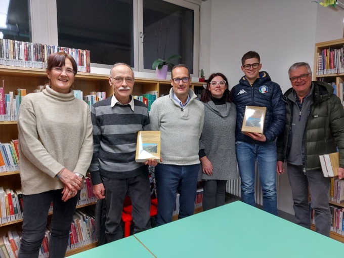 Presentato in biblioteca il dizionario dei dialetti
