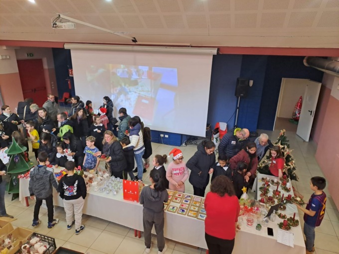 Il Mercatino di Natale alla primaria, come da tradizione