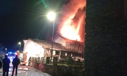 Incendio a San Cassiano, brucia una casa in ristrutturazione