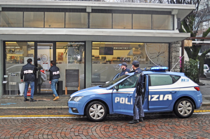 Il sindaco ordina la chiusura del Bar Desa
