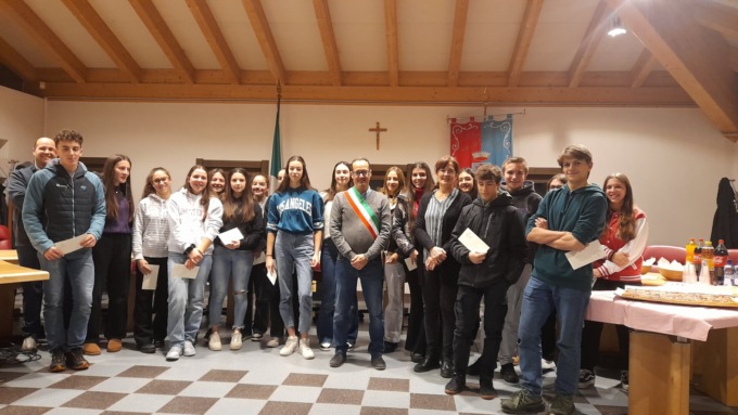 Sono 52 le borse di studio ai ragazzi più meritevoli