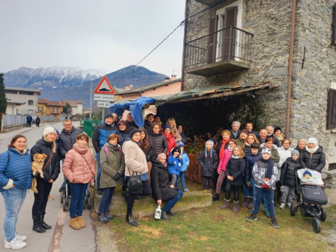 Il Giro dei Presepi chiude le festività a Traona: percorso di fede, arte e tradizione