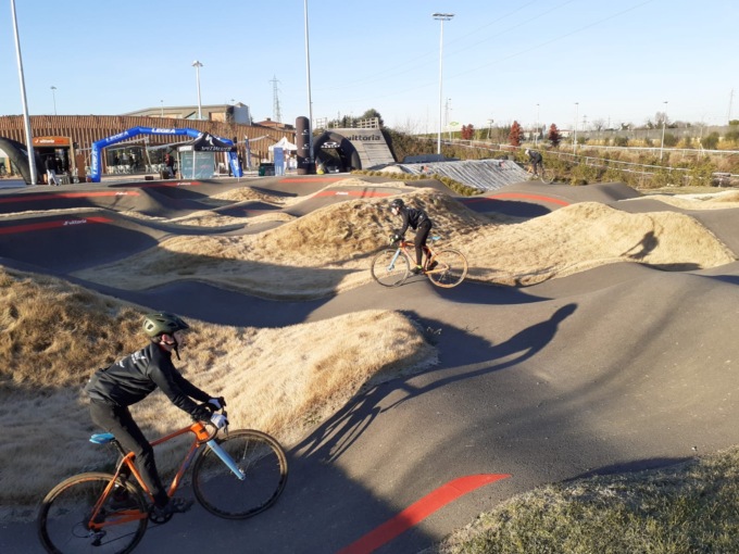 I giovani ciclisti della Melavì Tirano Bike brillano al Vittoria Park di Brembate