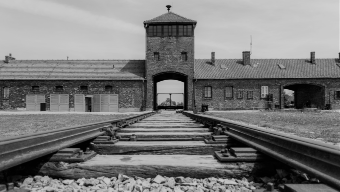 “Shoah, tempo e memoria”: una serata per riflettere tra musica, parole ed immagini