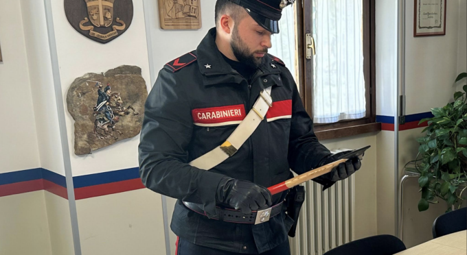 37enne arrestato per tentato furto in abitazione e porto abusivo di armi