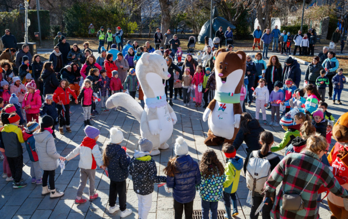 Grande festa per l’arrivo a Bormio delle mascotte delle Olimpiadi 2026