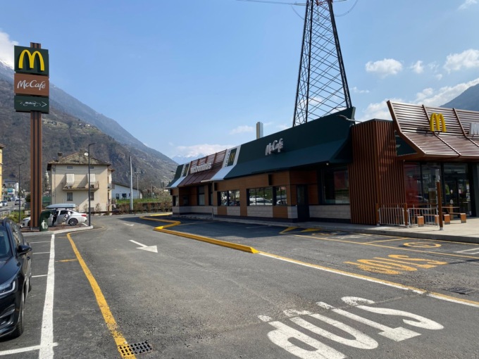 Inaugurato il nuovo McDonald’s di Villa di Tirano: impiegate 33 persone