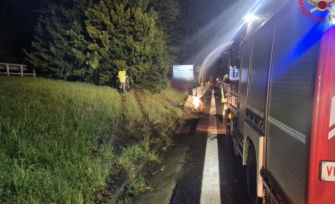 Schianto contro il guard-rail: incidente lungo la Statale 36
