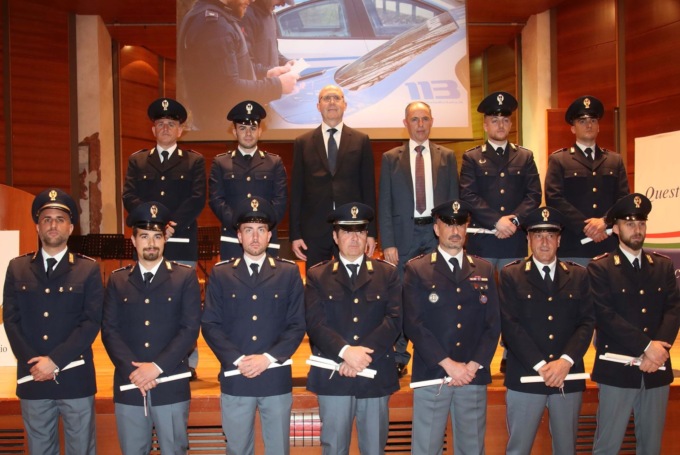172° anniversario della Polizia di Stato: gli agenti meritevoli premiati a Morbegno