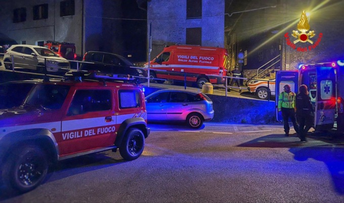 Tre tecnici del Soccorso alpino si ribaltano con il quad, recuperati dai Vigili del fuoco