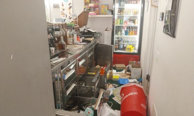 La sede della ColicoDerviese distrutta dai vandali