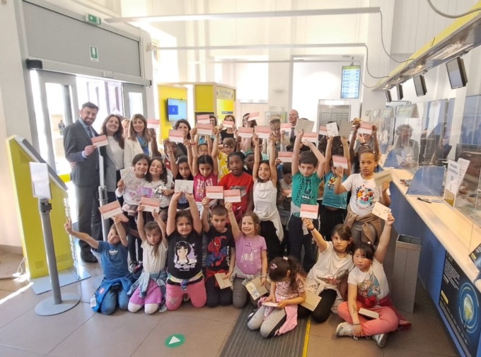 All’ufficio postale di Sondrio Centro un’iniziativa speciale per la Festa della Mamma