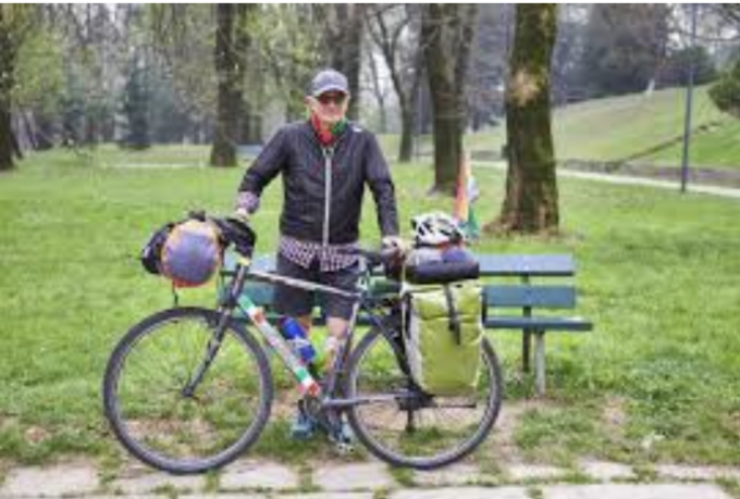 Il “ciclista della memoria europea” arriva in Valtellina