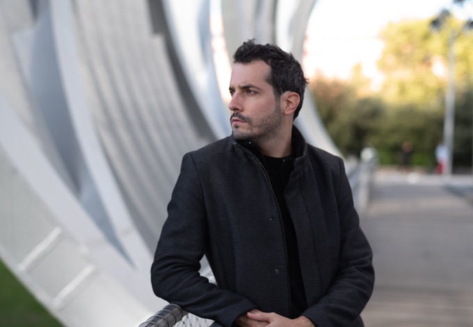 Il maestro Passerini dirige l’Orchestra Vivaldi per chiudere la Stagione