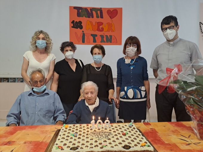 Festa grande per i 108 anni di Vittorina Nazzari