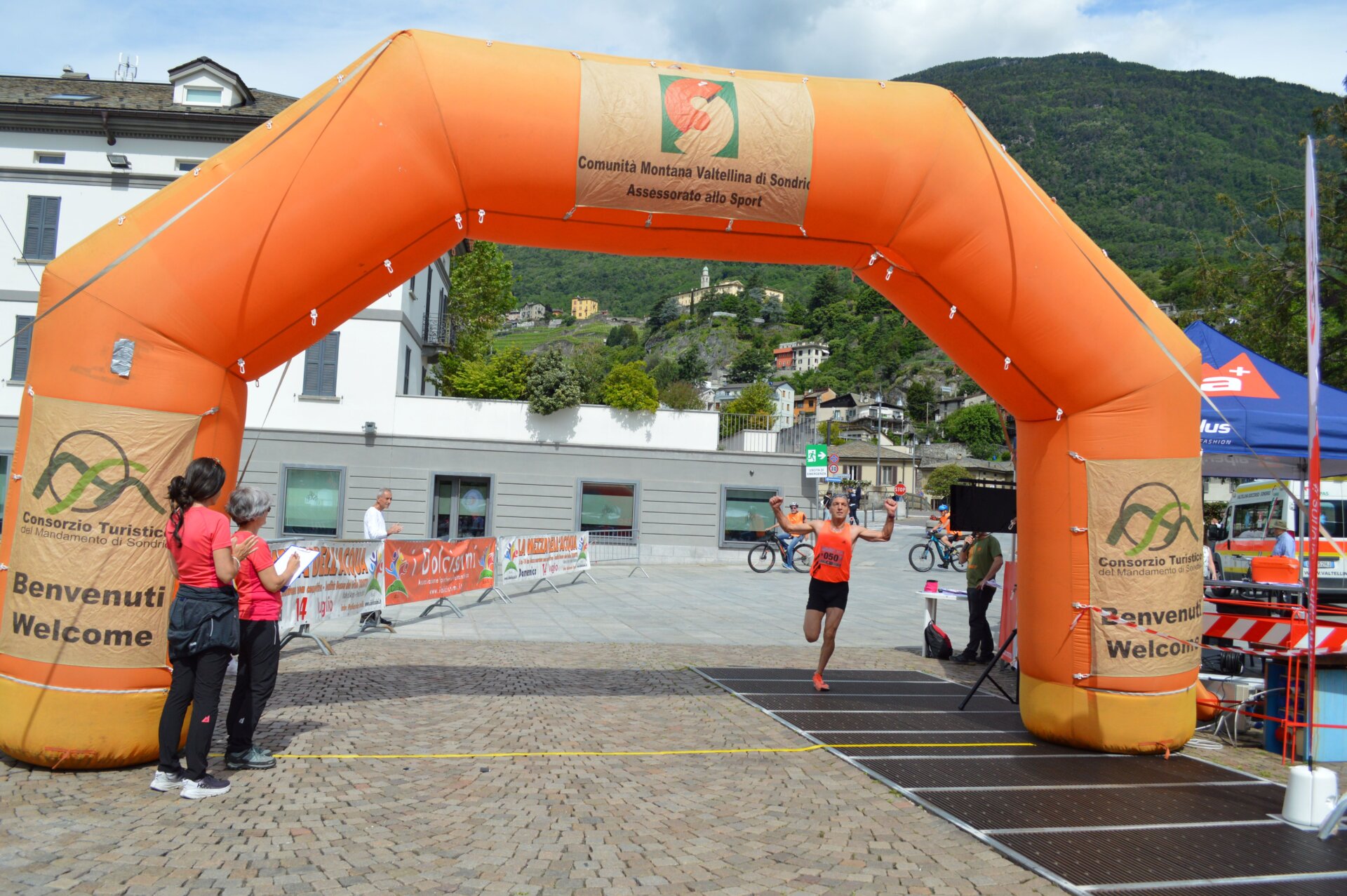 Corsa della Repubblica 2024 - Arrivo Zugnoni vincitore 11 km