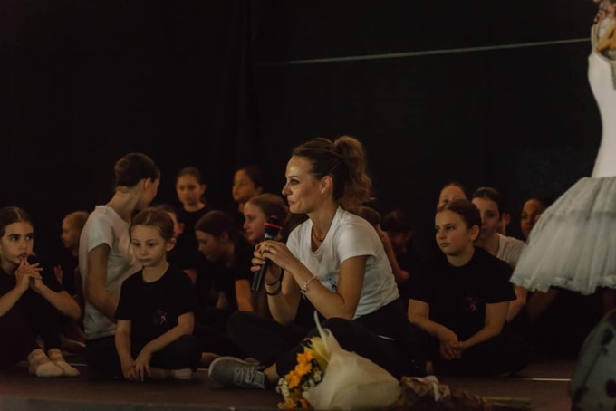 Celebrati i 20 anni della scuola di danza di Medde