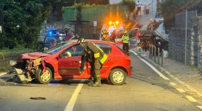 Incidente stradale a Gravedona, feriti tre giovani