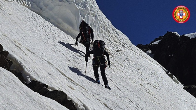 Prove di soccorso sul ghiacciaio dei Forni