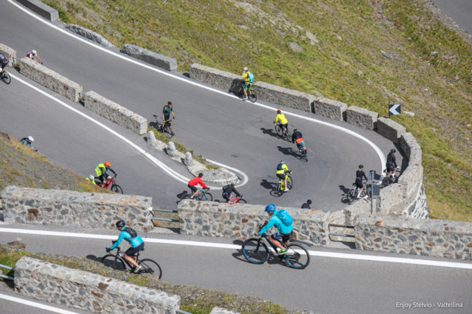 Enjoy Stelvio Valtellina: ecco le ultime date dei passi alpini chiusi alle auto