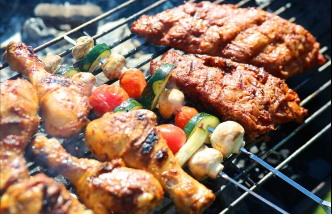 Grigliata di ferragosto? Scegli la legna giusta (e prodotti di montagna)