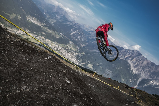 I campioni di downhill hanno dato spettacolo a Bormio