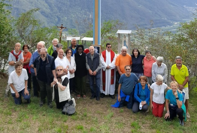 Via Crucis con 14 stazioni da Reola fino a Novaglia