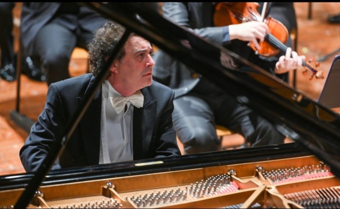 Il pianista Gianluca Luisi in concerto a Palazzo Gallio