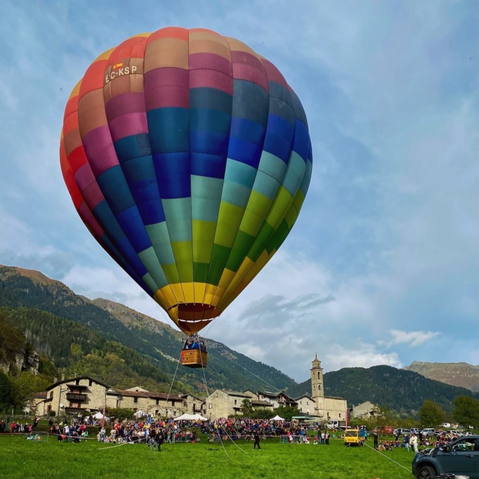 Alla Migiondara 2024 il primo volo in mongolfiera del cittadino tiranese Bernardo Gabriele Ferrari