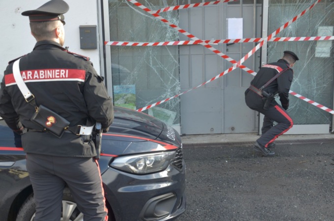 Furto di biciclette da migliaia di euro a Berbenno, il ladro fugge e la refurtiva è stata recuperata
