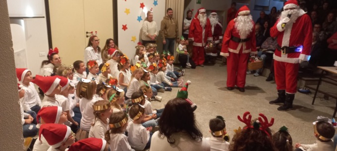 Spettacolo natalizio dei bambini de Il Girotondo