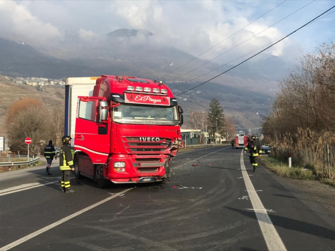 Terribile schianto sulla tangenziale di Sondrio: giovane perde la vita in un incidente