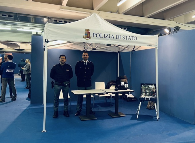 La Polizia di Stato al Salone dell’Orientamento: un ponte tra scuola e lavoro